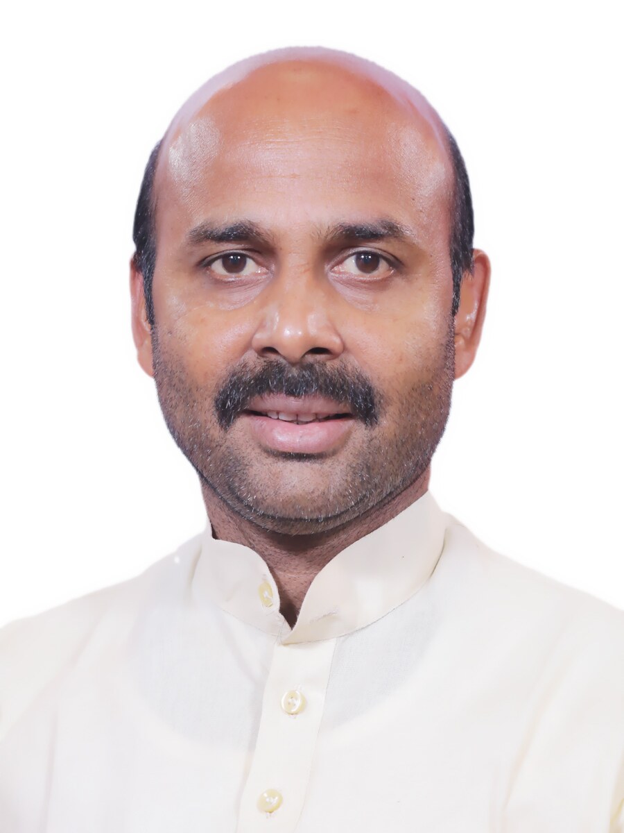 Official portrait photograph of Harish Dwivedi, agriculturalist and former Member of the Lok Sabha for Basti, Uttar Pradesh
